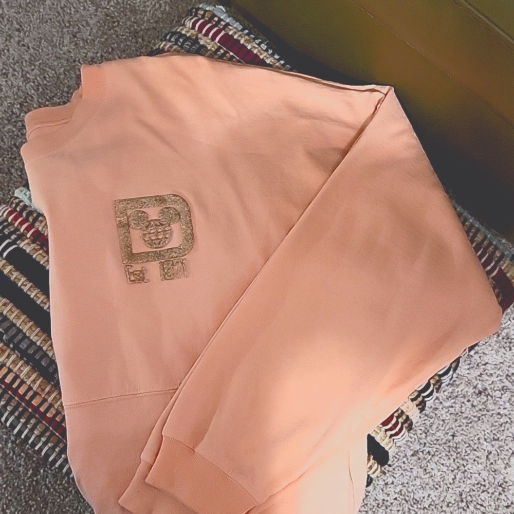 Walt Disney World ORIGINAL FIRST EDITION Rose Gold Spirit Jersey XS Preowned